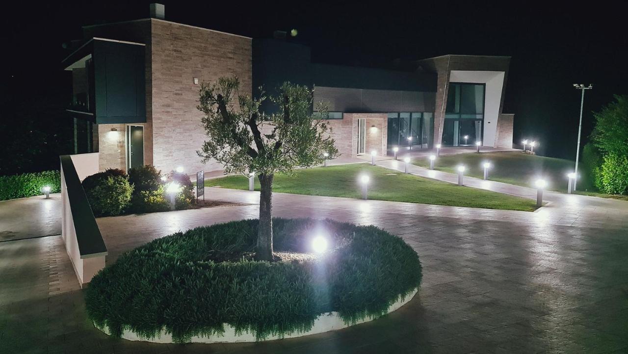 Villa Verna Agriresort フランカヴィッラ・アル・マーレ エクステリア 写真