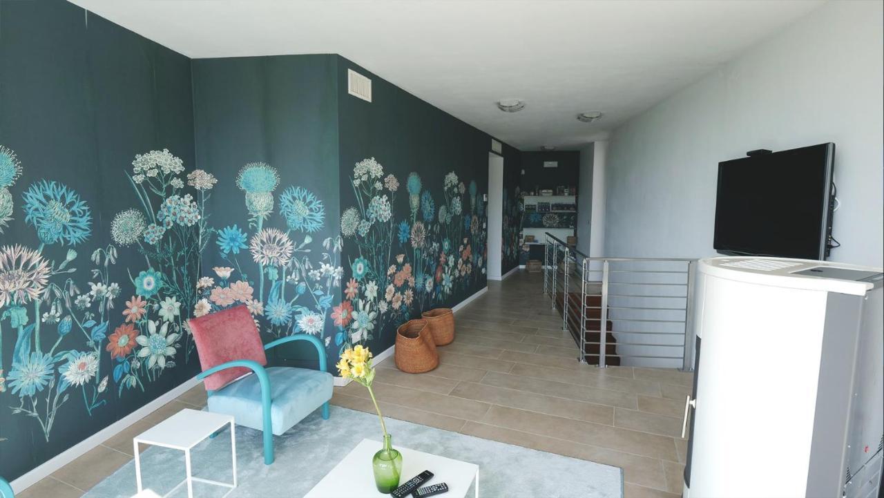 Villa Verna Agriresort フランカヴィッラ・アル・マーレ エクステリア 写真