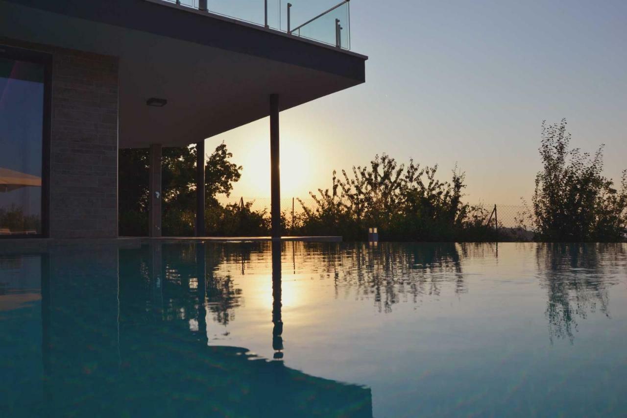 Villa Verna Agriresort フランカヴィッラ・アル・マーレ エクステリア 写真
